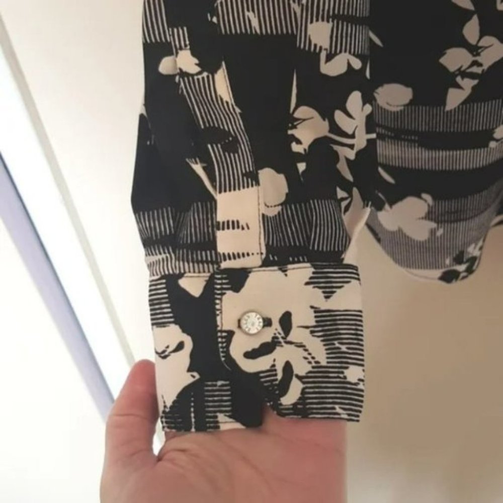 Ellen Tracy black and white floral button down shirt - Picture 4 of 5